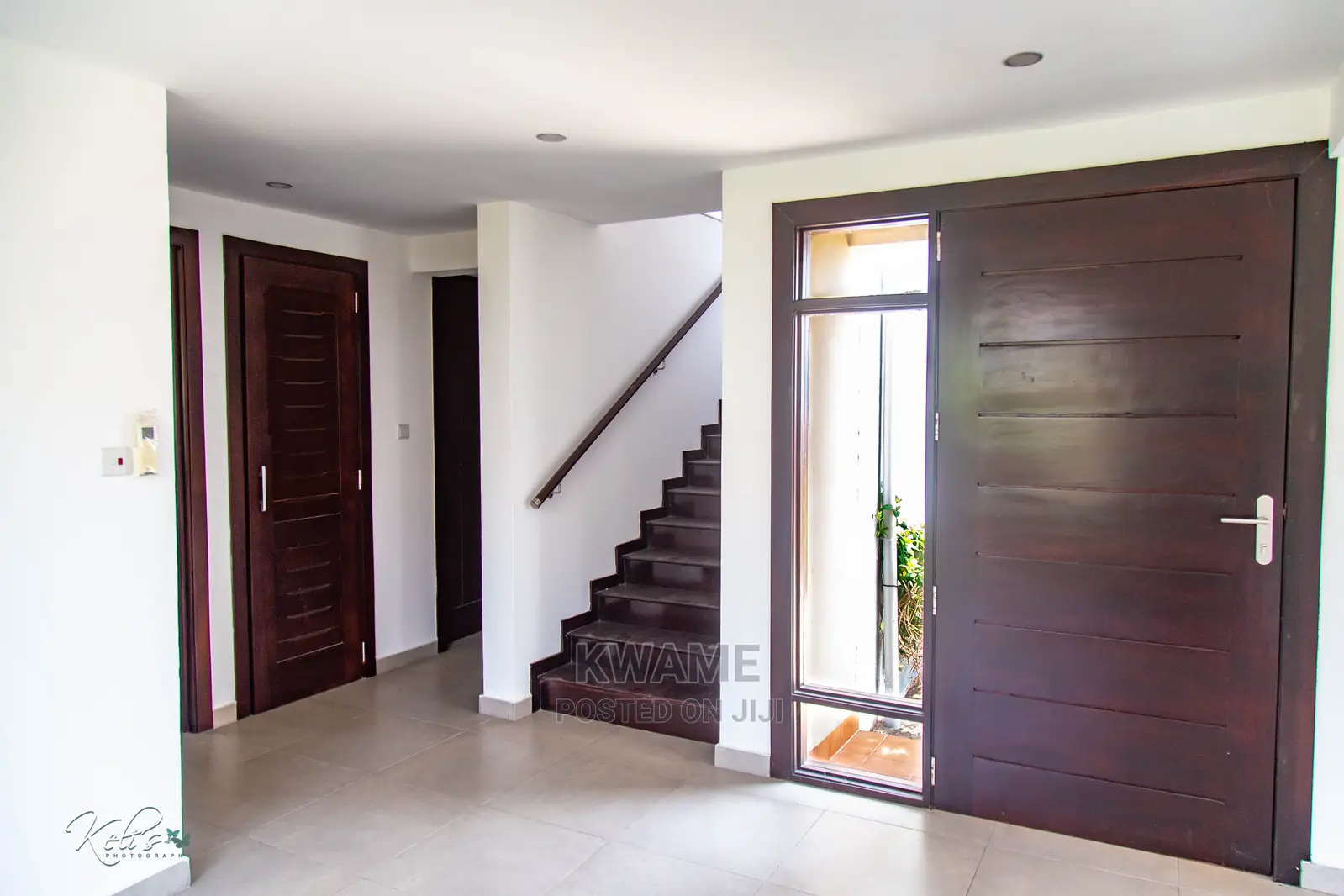 4bdrm Townhouse / Terrace in Pelikan Court, Cantonments for rent