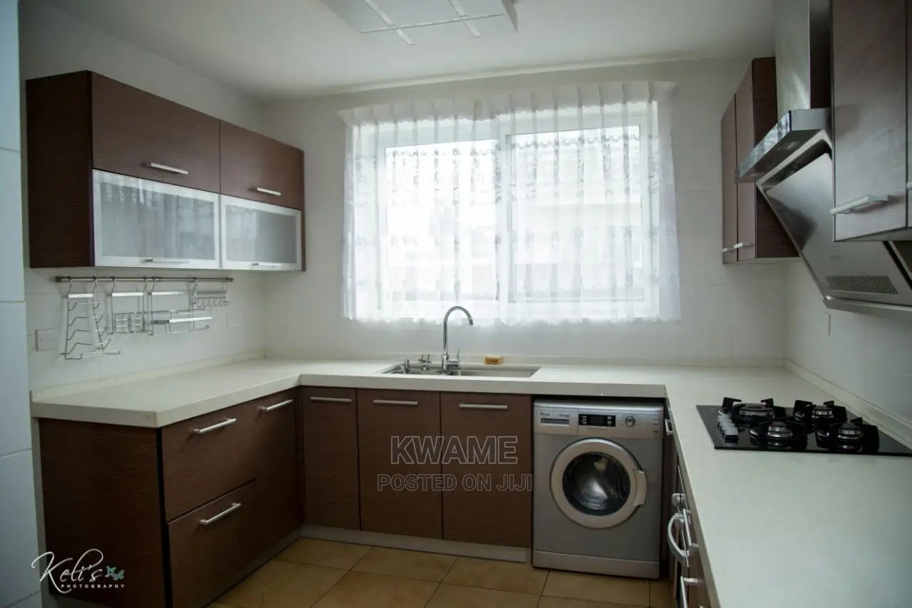 4bdrm Townhouse / Terrace in Pelikan Place, Cantonments for rent
