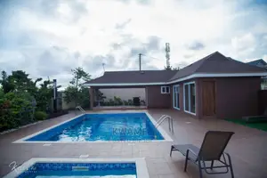 4bdrm Townhouse / Terrace in Pelikan Place, Cantonments for rent