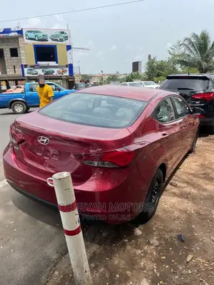 Hyundai Elantra 2016 Red