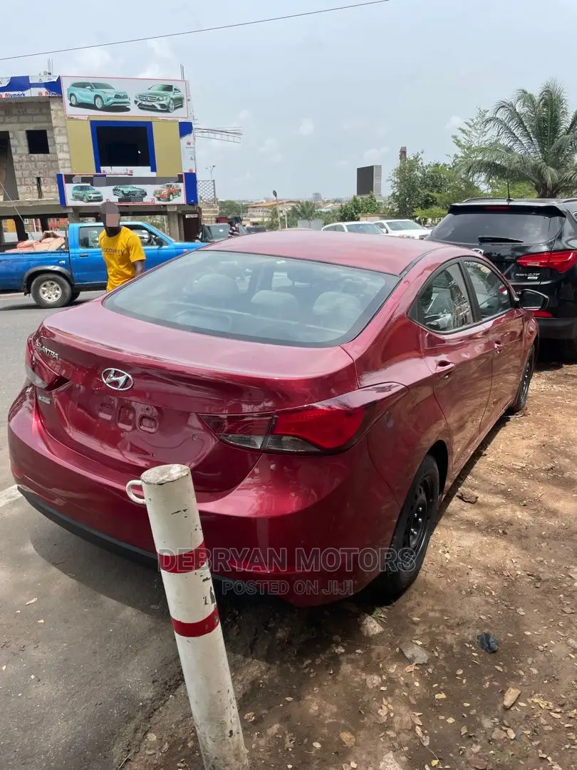 Hyundai Elantra 2016 Red
