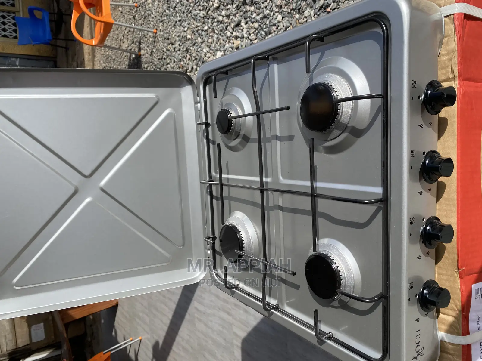 Cook Delicious Meals in a Jiffy With Roch 4 Gas Burner
