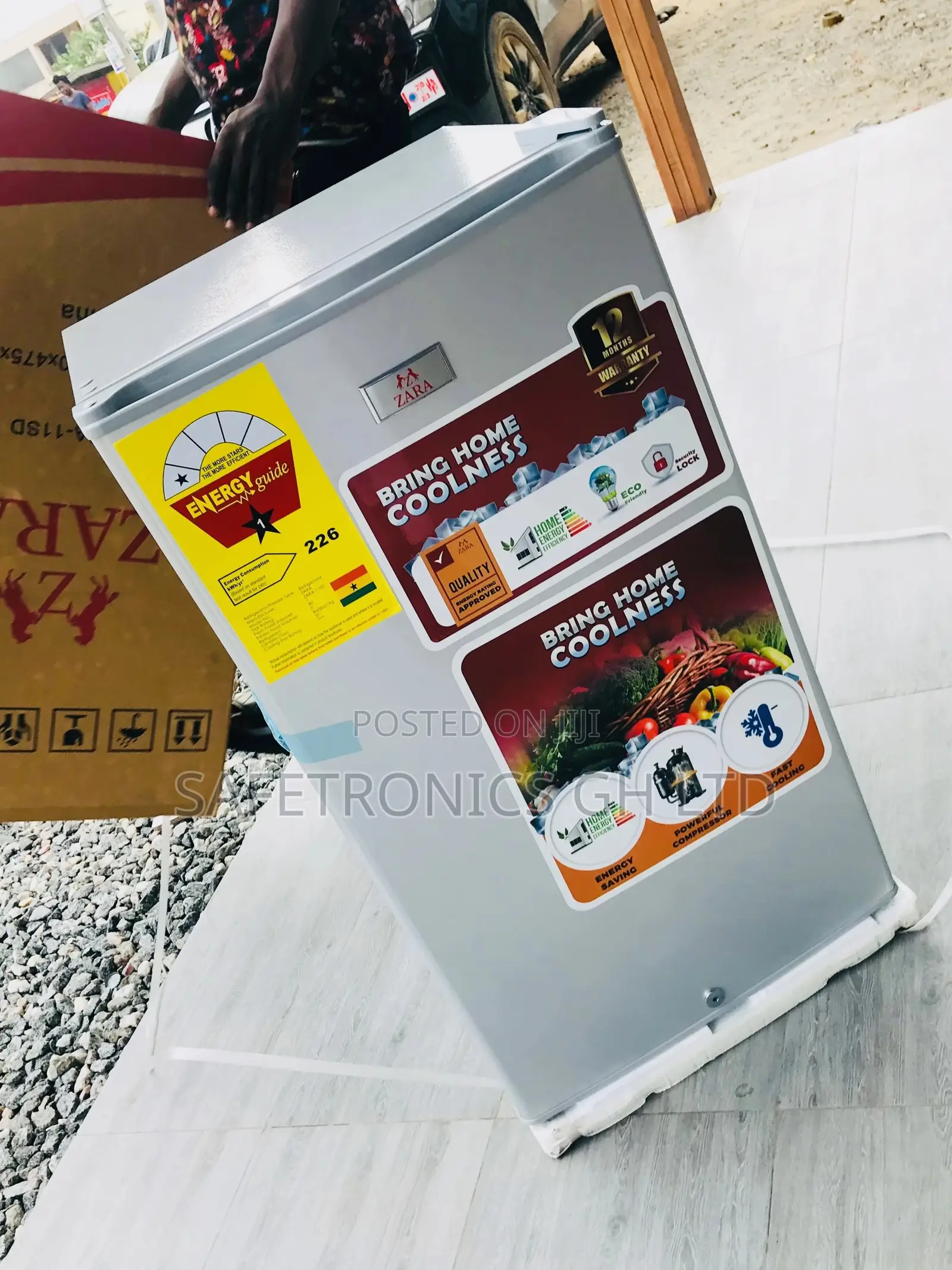 Zara-11s Refrigerator Table Top 82liters 