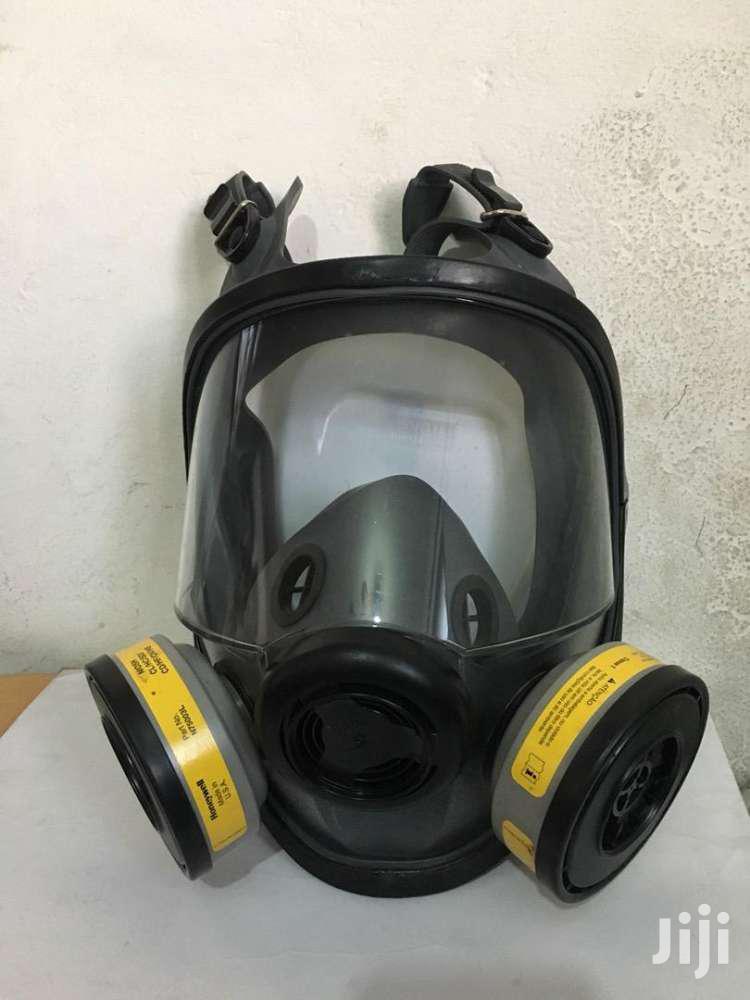 Gas Mask Honeywell