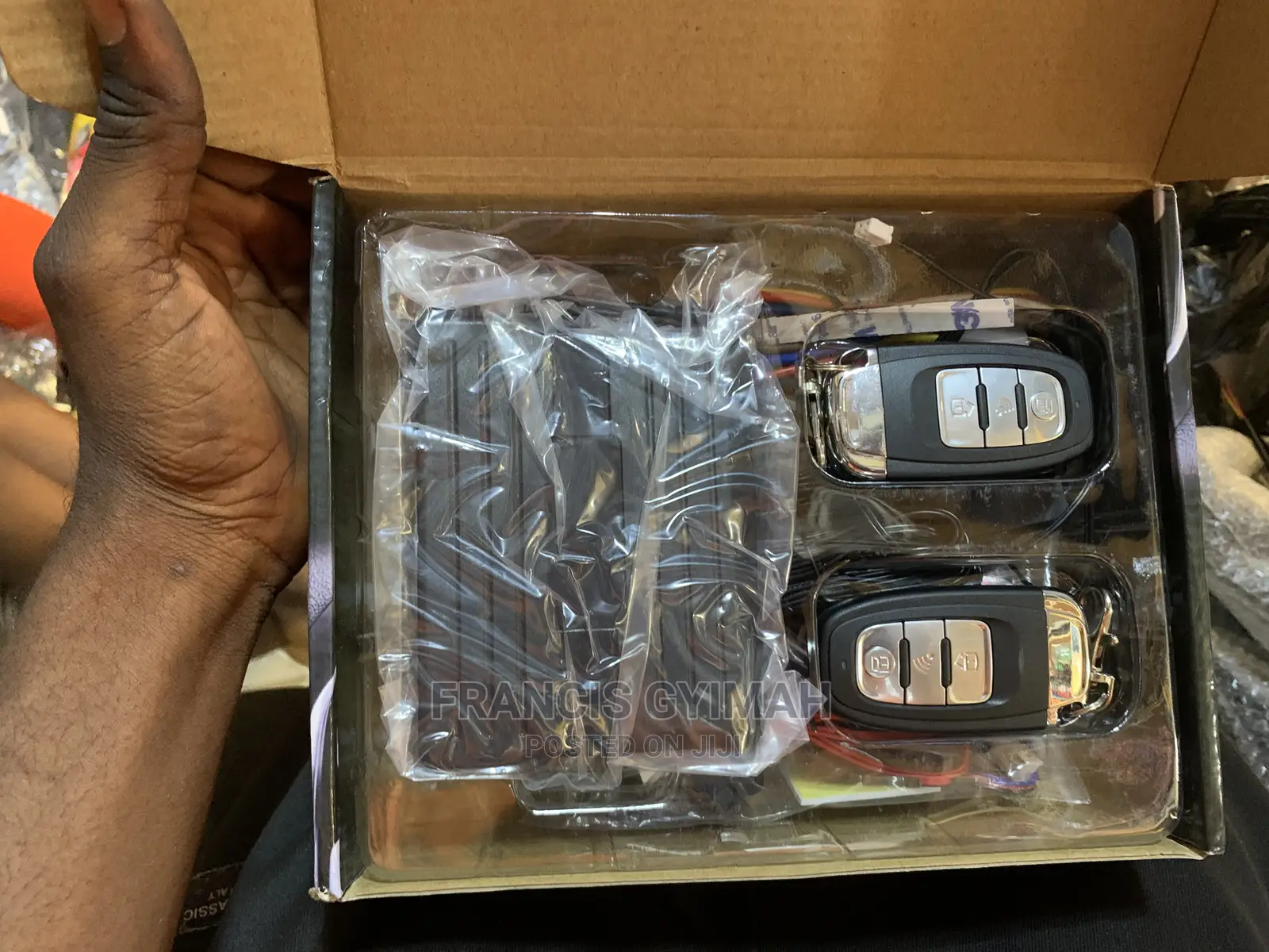 Car Trucker and Alarm for Security R