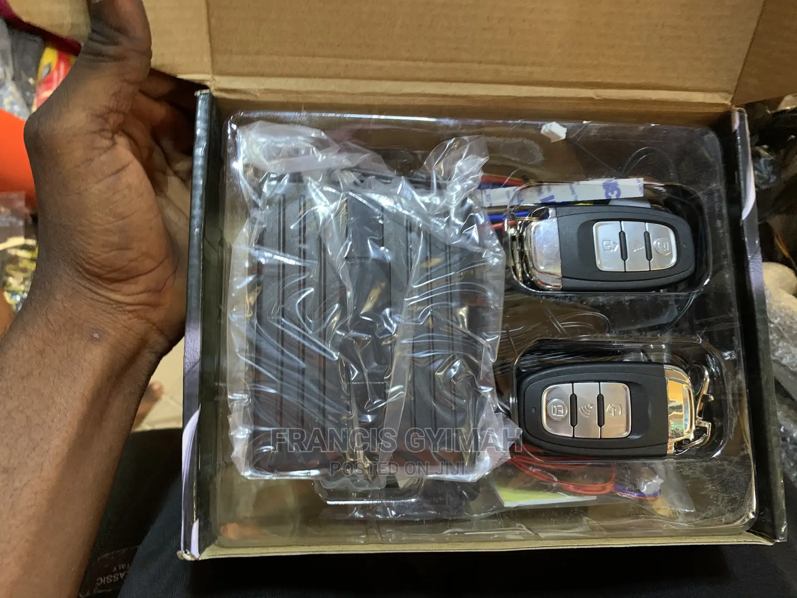 Car Trucker and Alarm for Security R