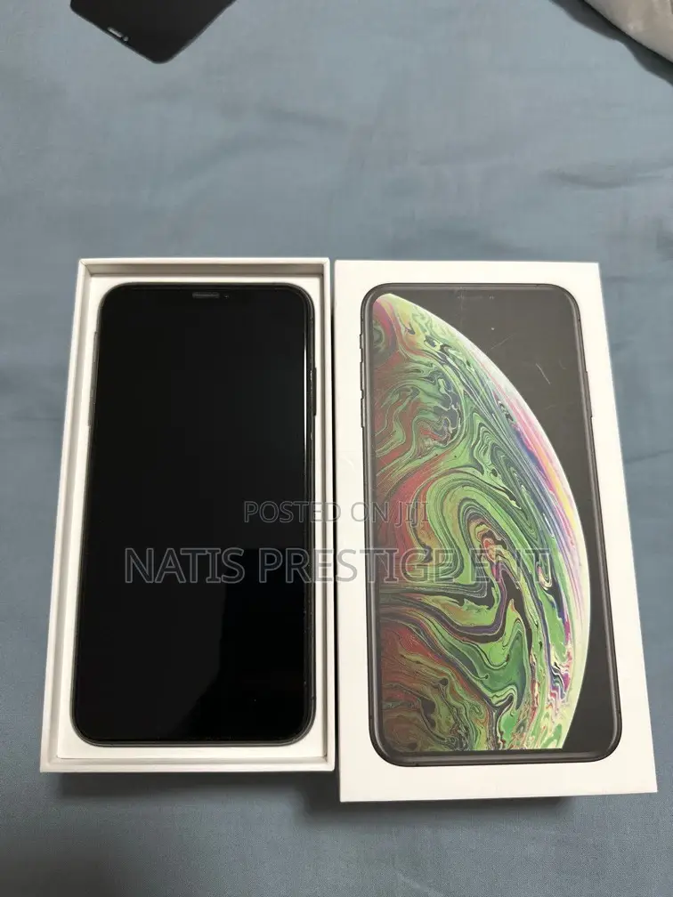 New Apple iPhone XS Max 64 GB Black