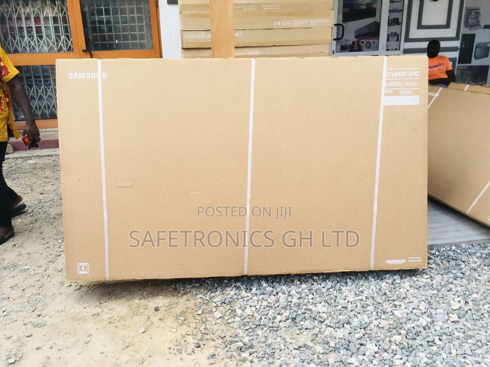 Smart Connectivity Samsung 85 Inches Tv LED BU80 