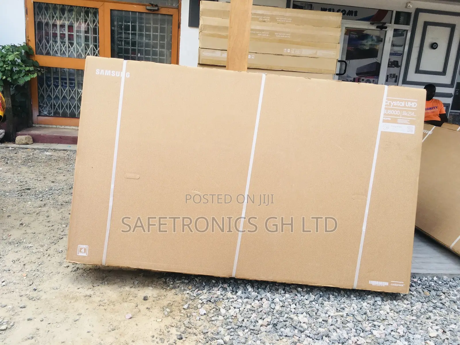 Smart Connectivity Samsung 85 Inches Tv LED BU80 