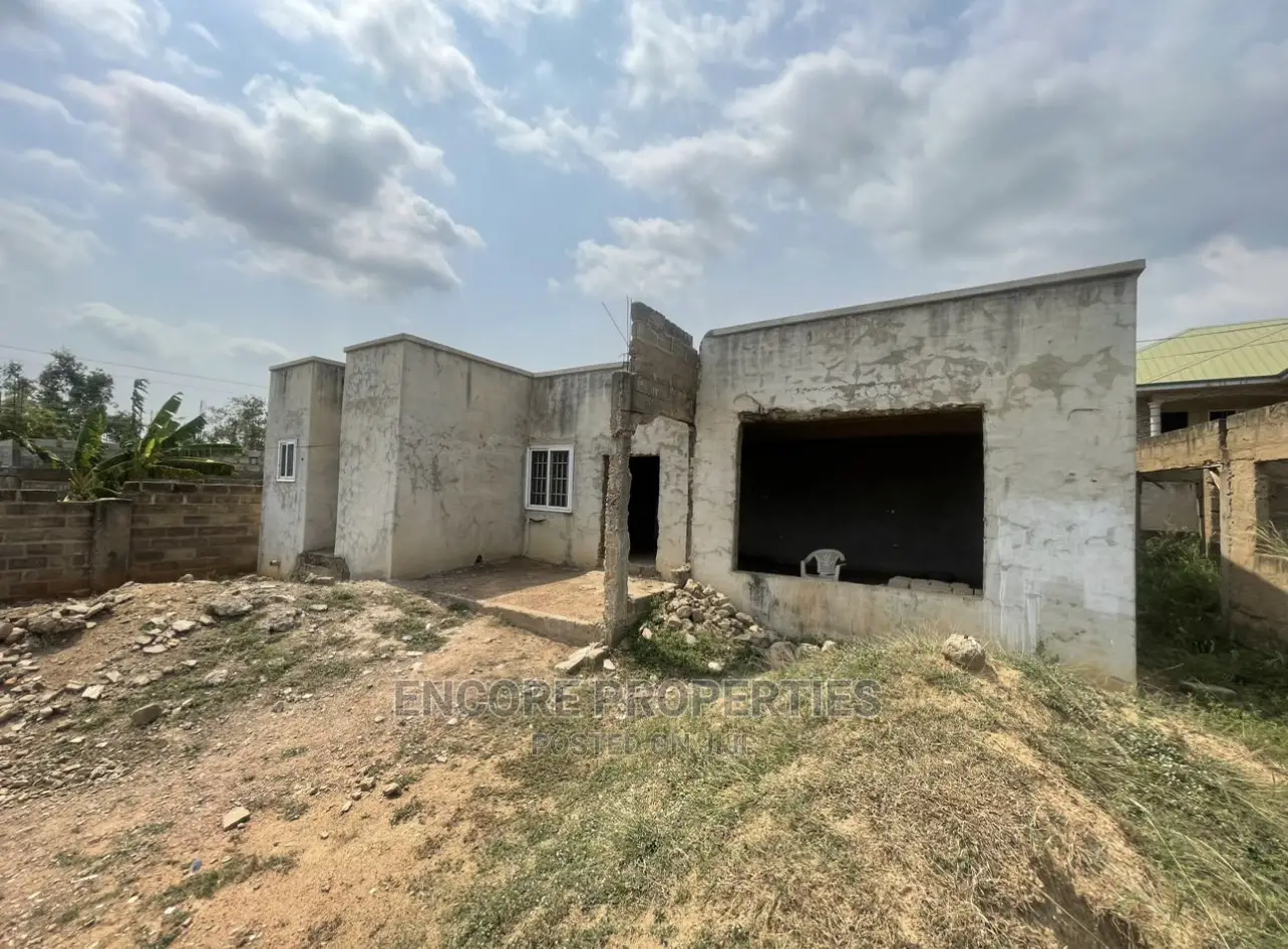 5bdrm House in Encore Properties, Oyibi for sale