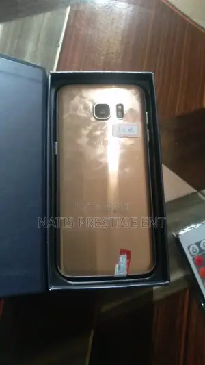 New Samsung Galaxy S7 edge 64 GB Gold
