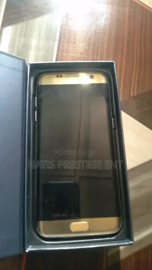 New Samsung Galaxy S7 edge 64 GB Gold