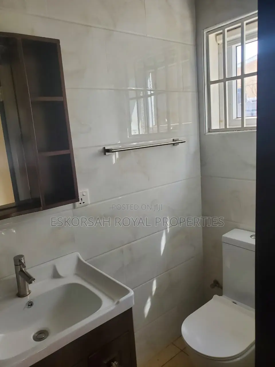 5bdrm House in East Legon, American House for rent