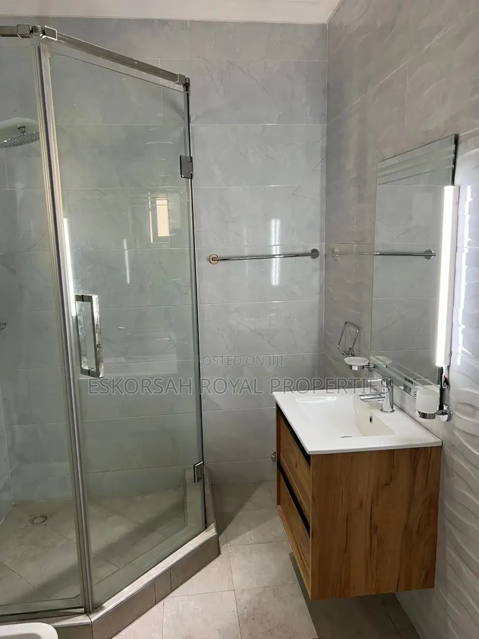 5bdrm House in East Legon, Ghana Link Area for rent