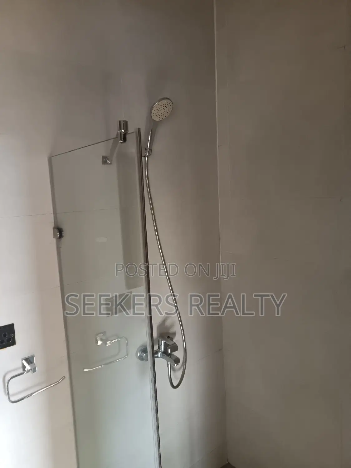 3bdrm Townhouse / Terrace in Seekers Realty, Tseaddo for rent