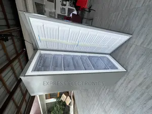 Lock and Key Pearl Up-Rite Freezer Puf-370 Single Door