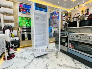 4 Adjustable Shelves UNI-250C 198L Icestream Display Fridges
