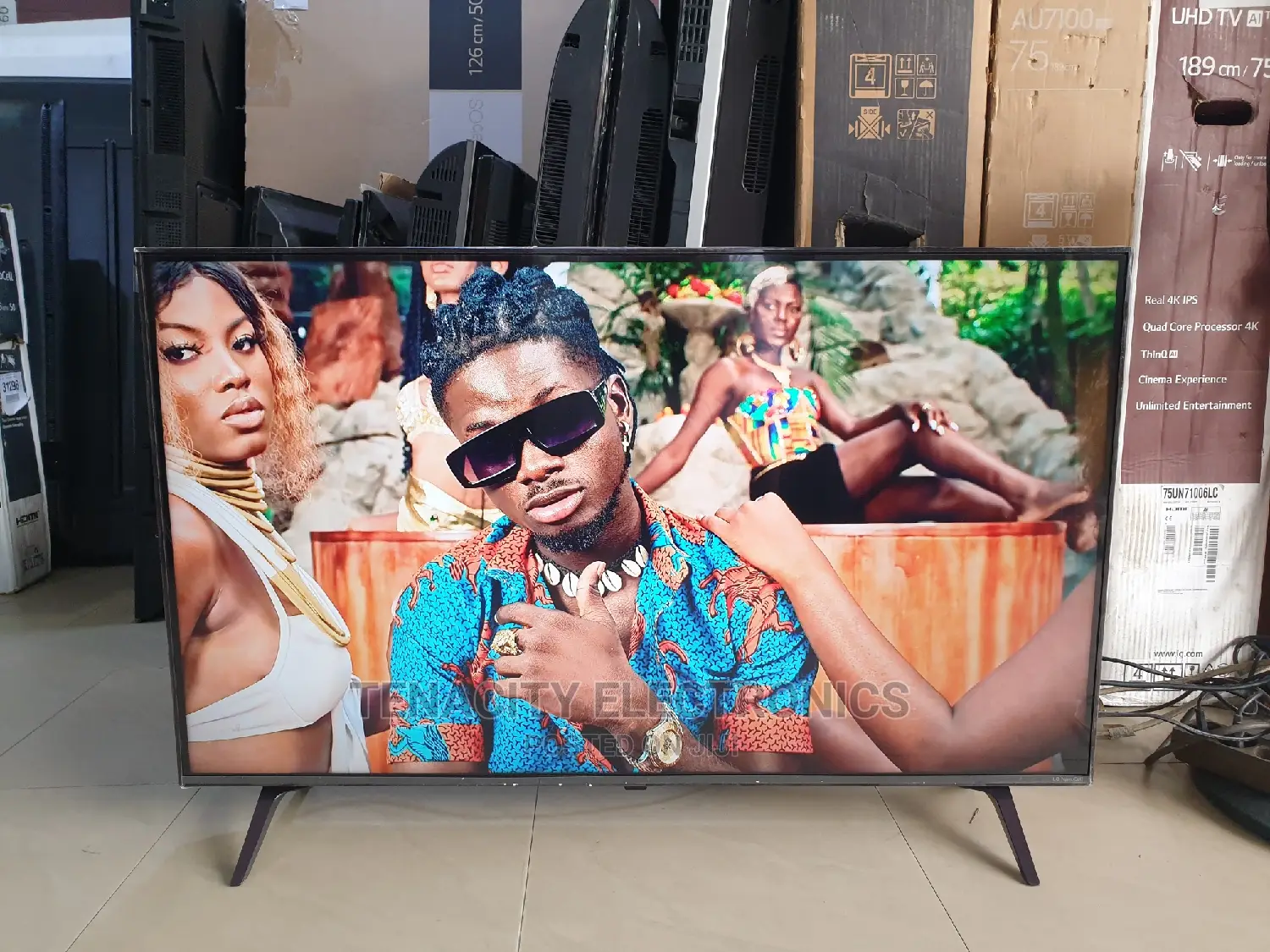 New Nanocell 43"Lg Uhd HDR Smart Satellite TV