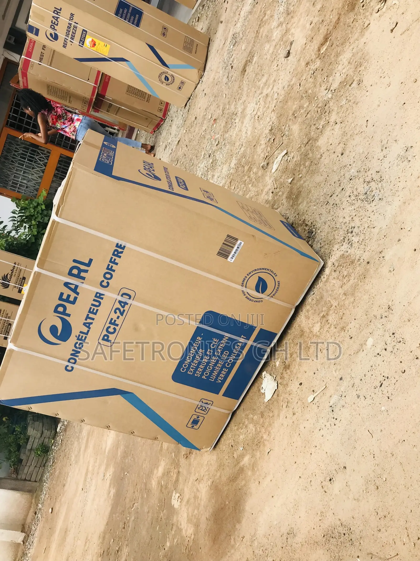 Pearl Low Noise Chest Freezer 200l PCF-240 Single Door 
