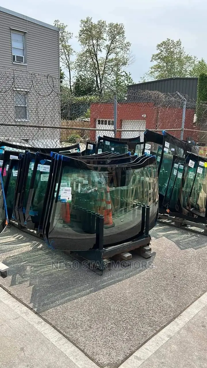 All Kinds of Jeep Windscreens for All Cars