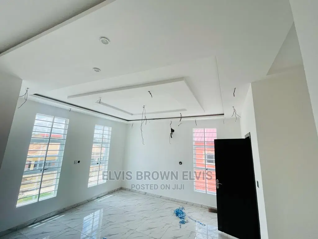 3bdrm Duplex in Living Large, Adenta for sale