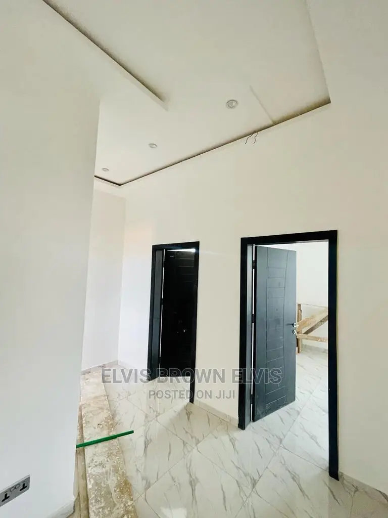 3bdrm Duplex in Living Large, Adenta for sale