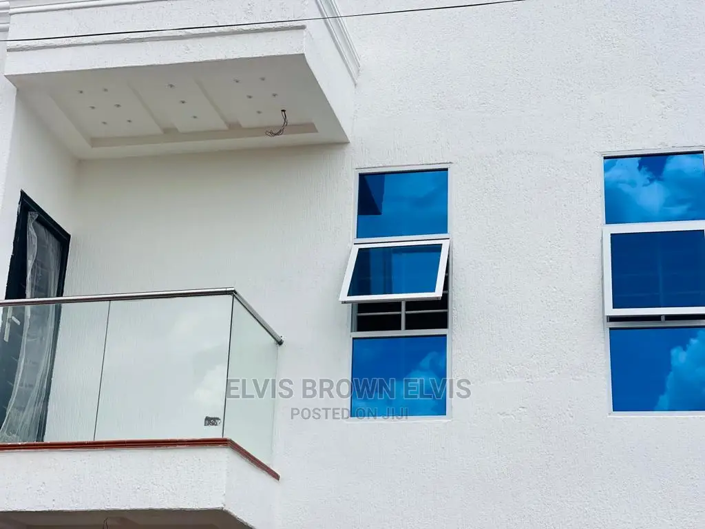 3bdrm Duplex in Living Large, Adenta for sale