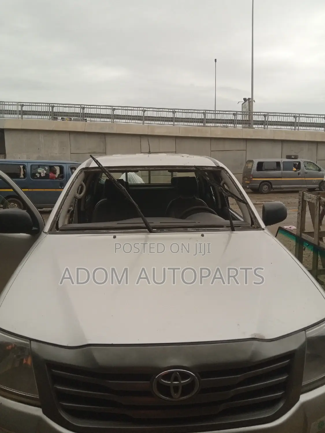 Toyota Hilux Windscreen 2008 2009 2010 2011 2012