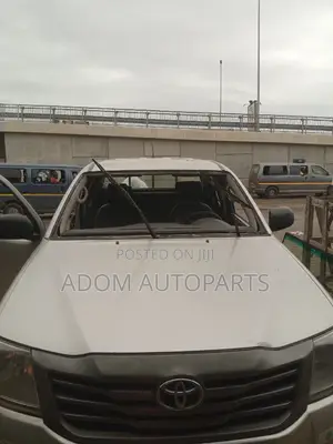 Toyota Hilux Windscreen 2008 2009 2010 2011 2012