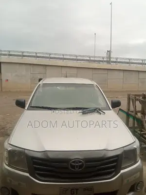 Toyota Hilux Windscreen 2008 2009 2010 2011 2012