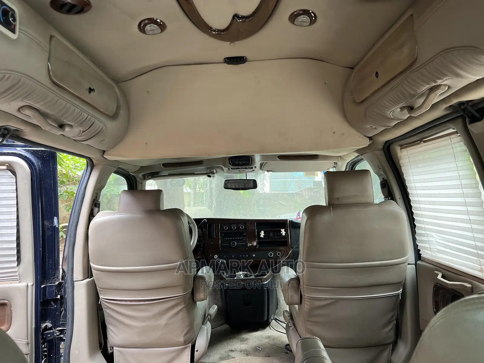 GMC Savana 2011 Blue