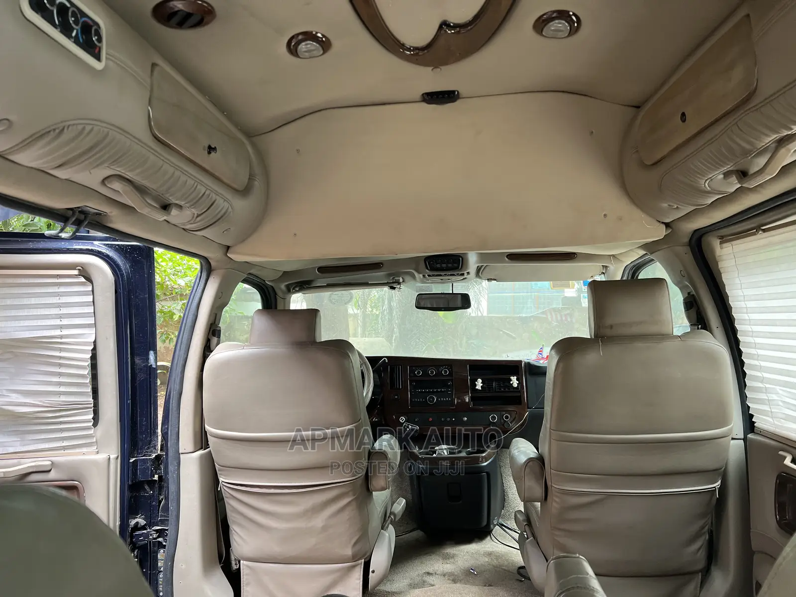 GMC Savana 2011 Blue