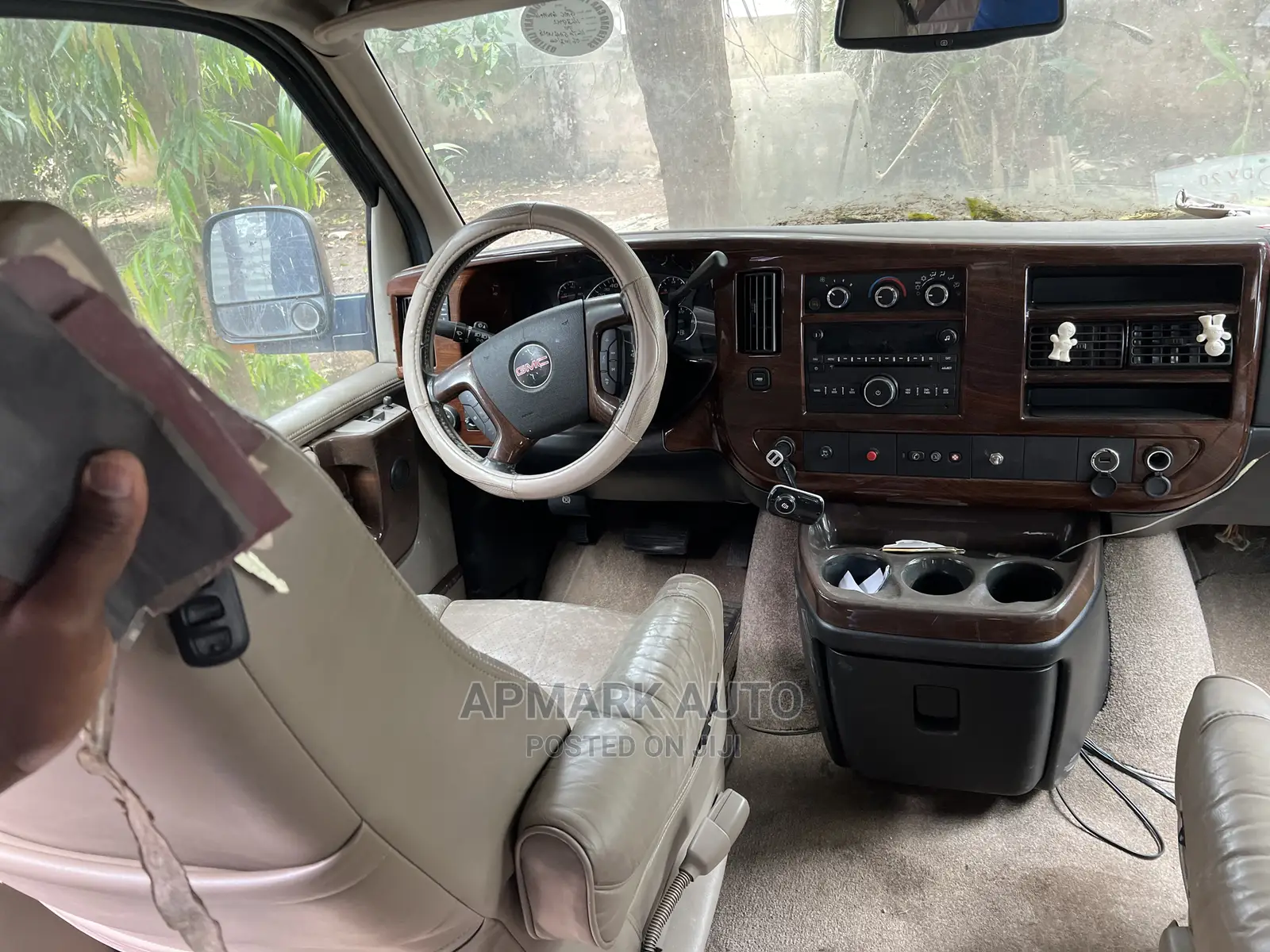 GMC Savana 2011 Blue