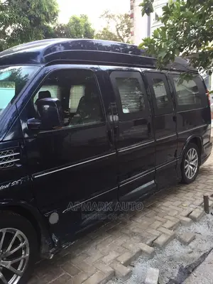 GMC Savana 2011 Blue