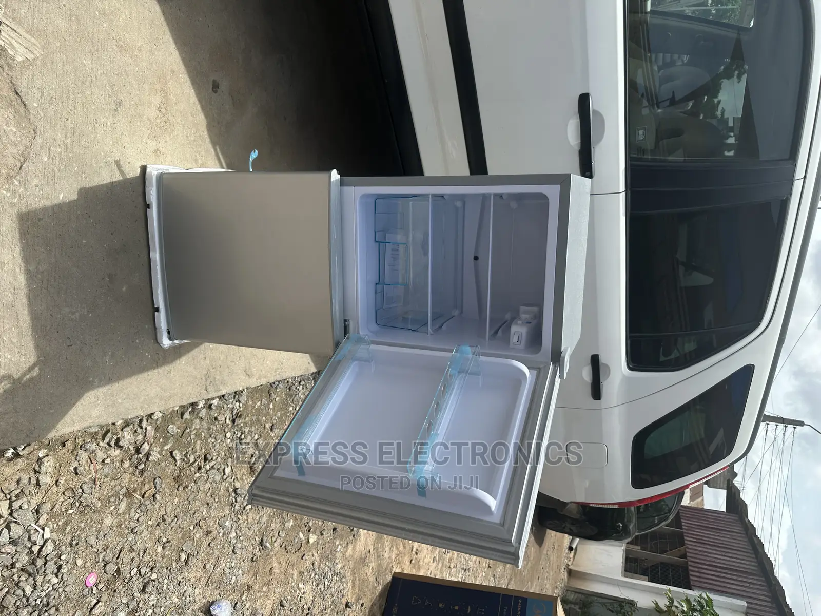  LIGHT-STAINLESS STEEL Nasco Nasf2-10 Double Door Fridge