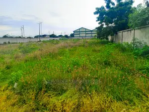 1 and Half Acres of Land at Ridge