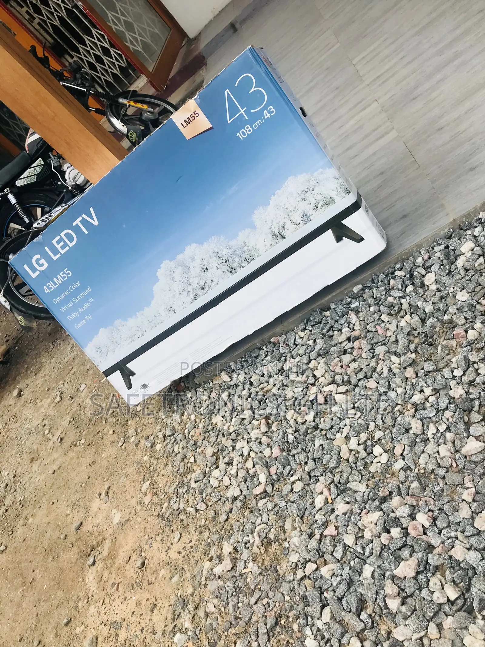 Durable and Quality Lg Smart 43 Inches LED Glossy Tv