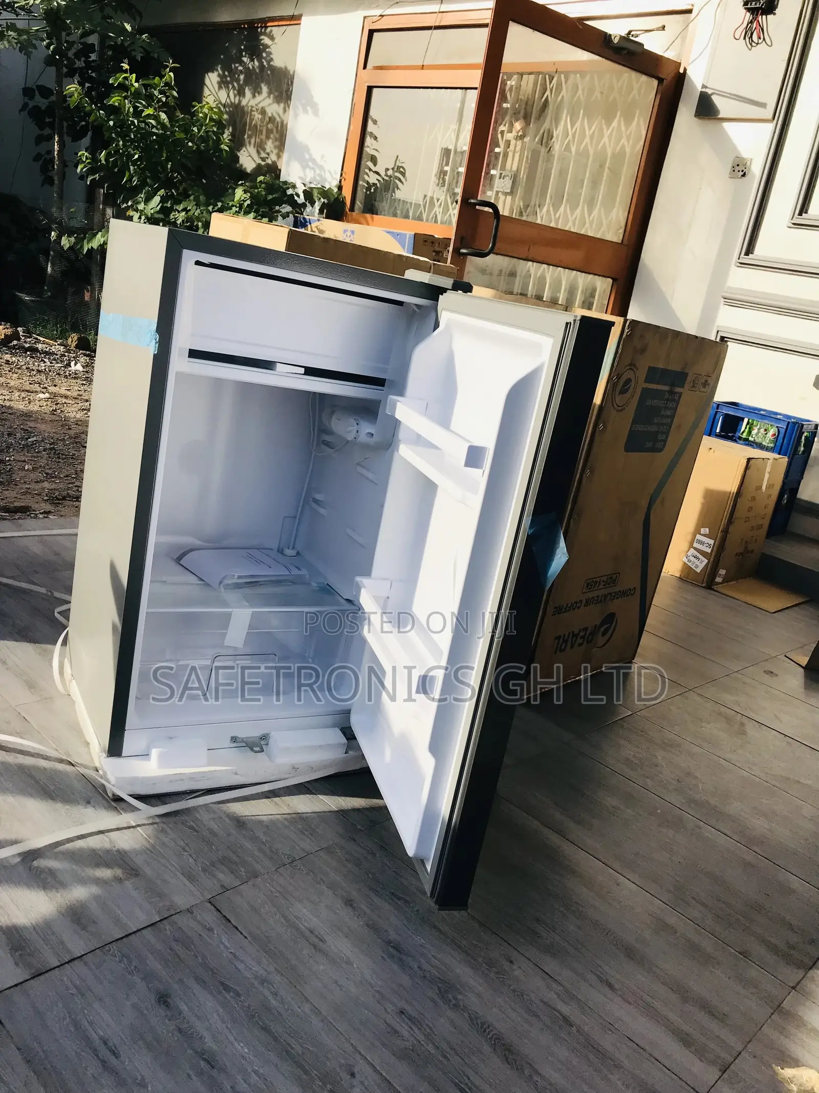 93l Pearl Tabletop Single Door Pf-111 Fridge