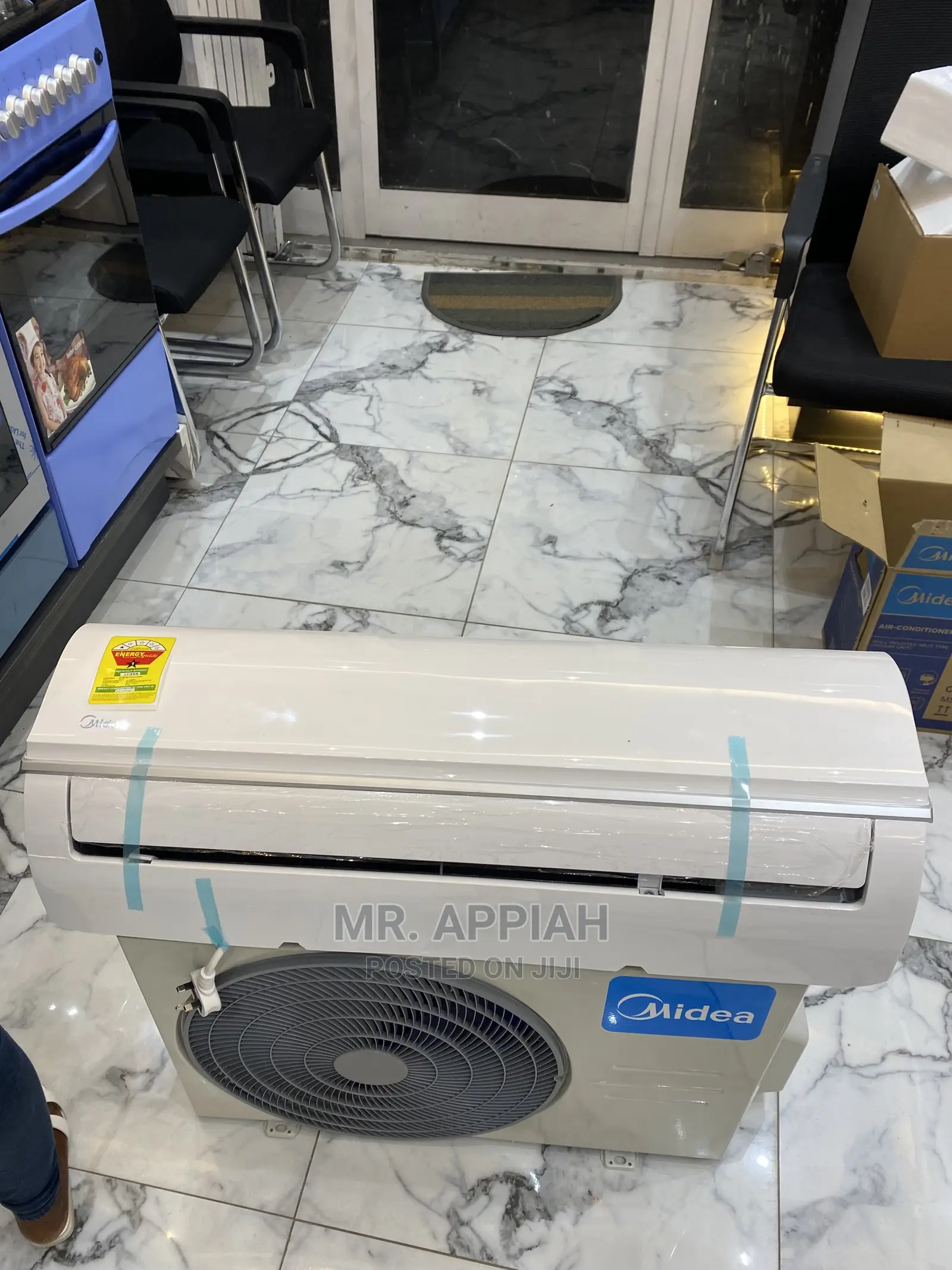 Midea AC Cools Faster,Farther And Wider (Msaf-12crn1)