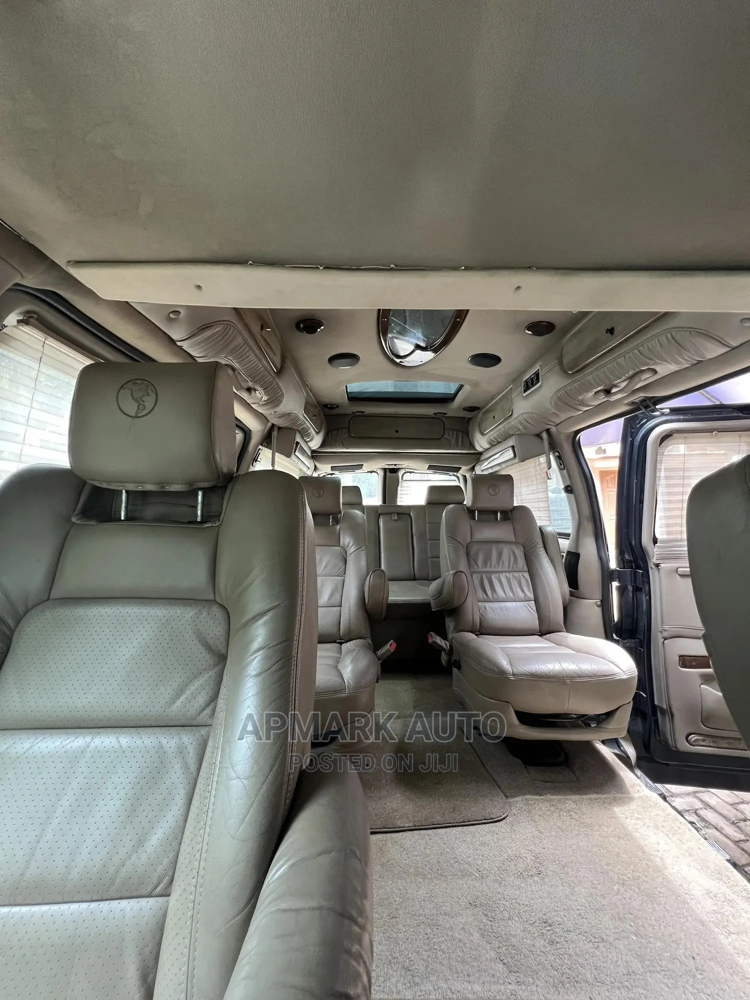 GMC Savana 2011 Blue