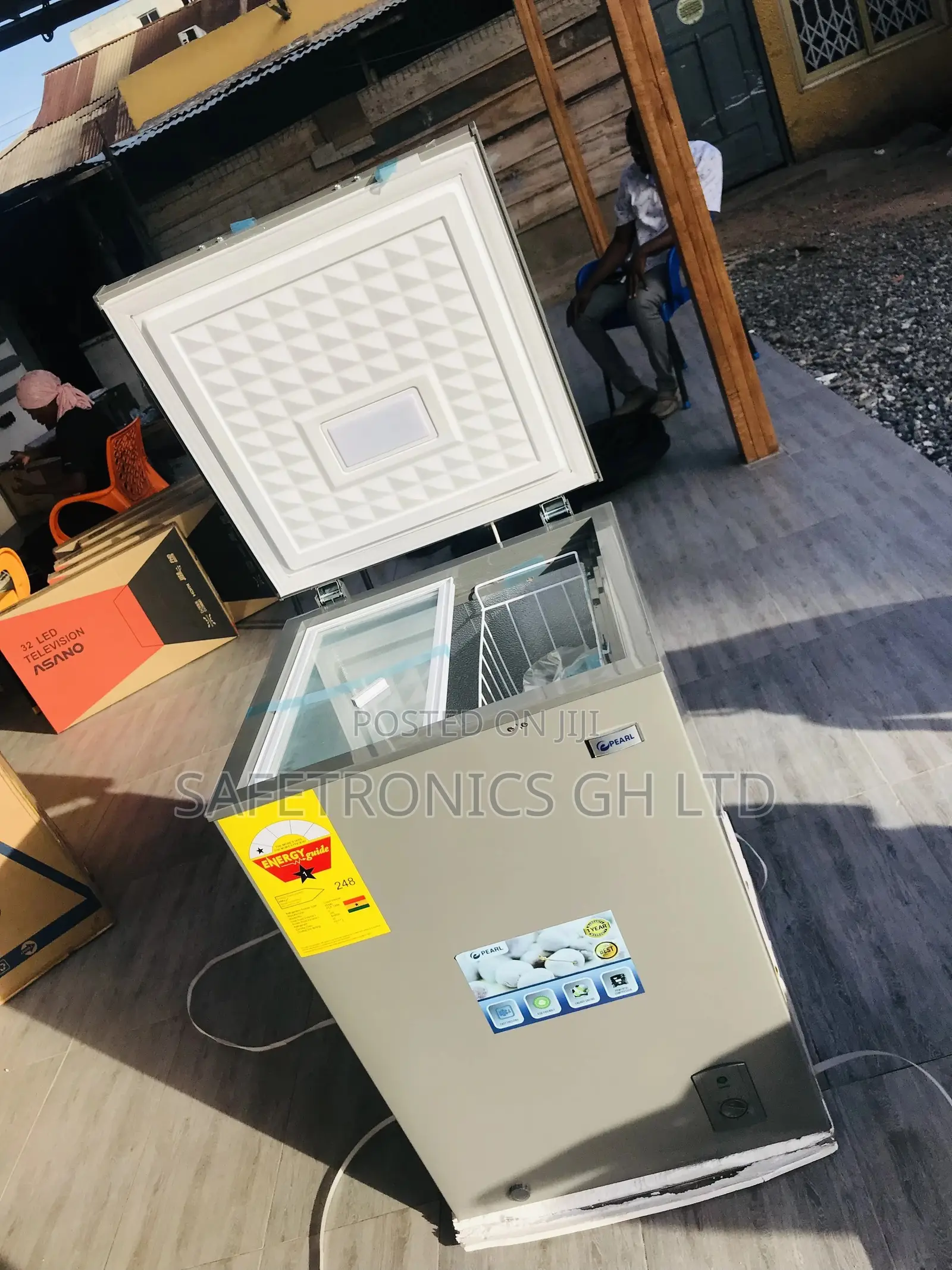 Single Door PCF- Pearl Chest Freezer 100 Liters 