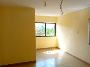 2bdrm Apartment in Barrier, Ofankor for rent