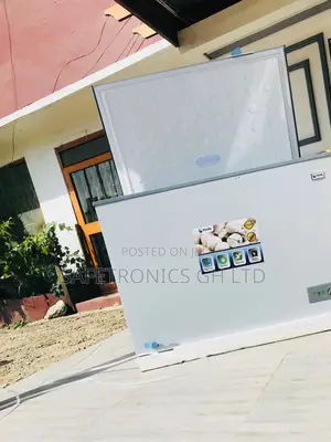 Single Door Pearl 200 Liters Chest Freezer PCF-240 