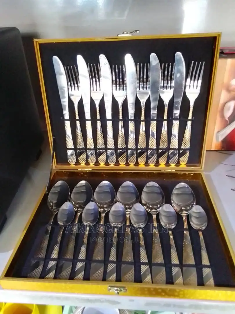 24pcs Silver/Gold Cutlery Set