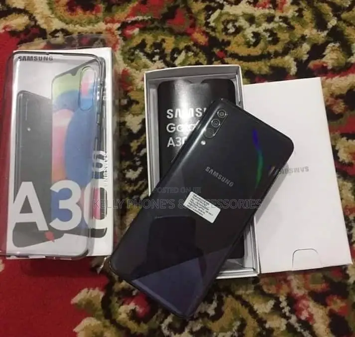 New Samsung Galaxy A30 64 GB Black