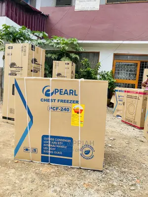 Original Pearl PCF-240/200)Ltrs Chest Freezer at Best Price