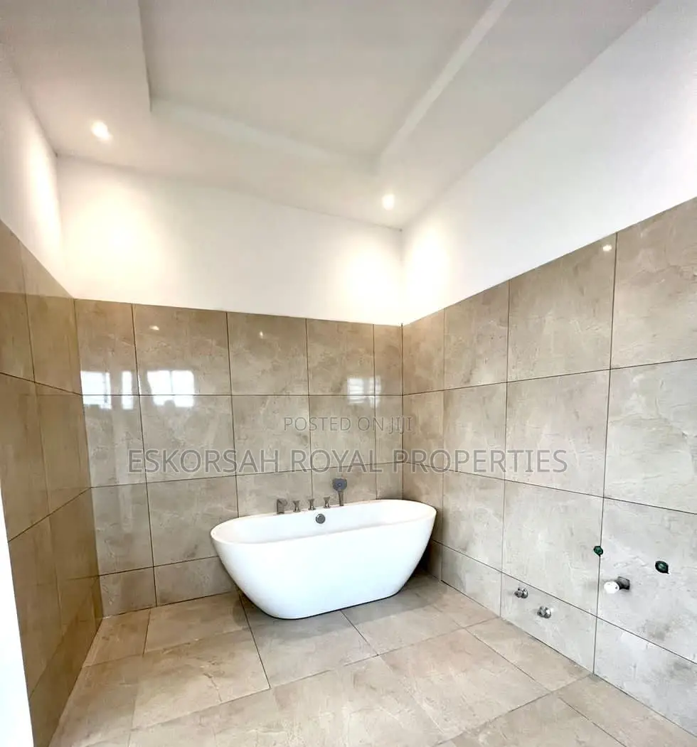4bdrm House in Ogbojo, American House for sale