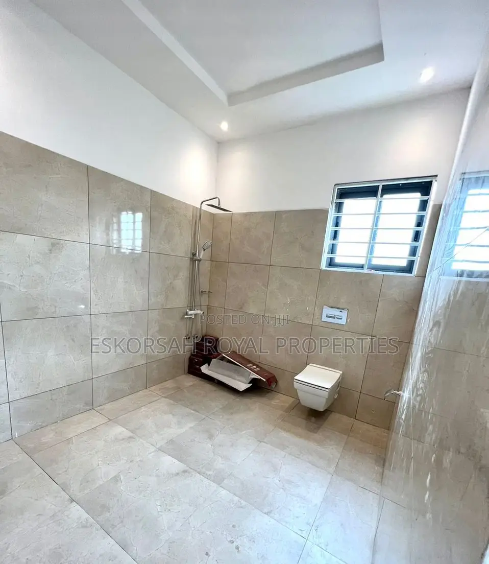 4bdrm House in Ogbojo, American House for sale