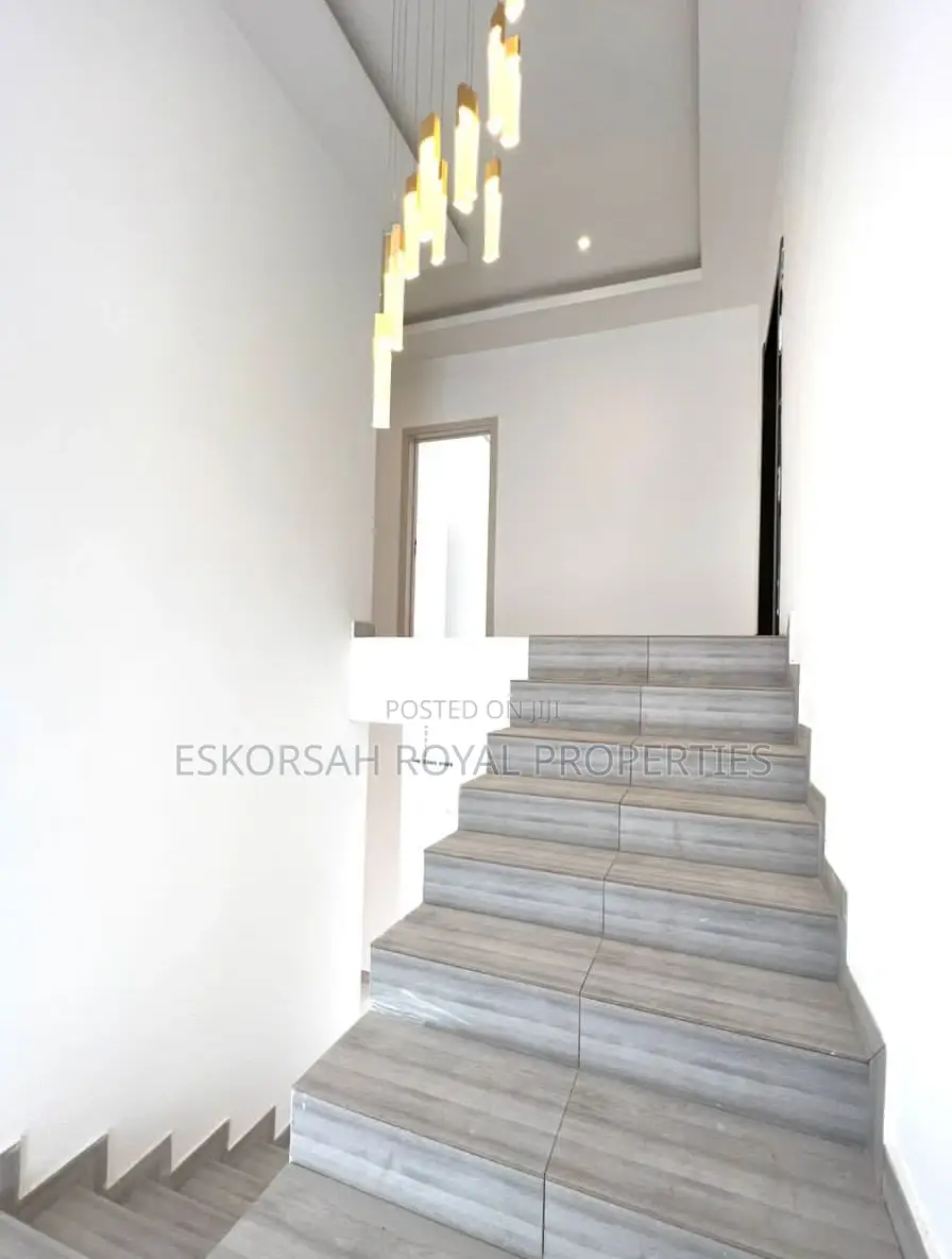 4bdrm House in Ogbojo, American House for sale