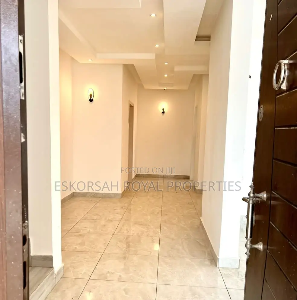 4bdrm House in Ogbojo, American House for sale